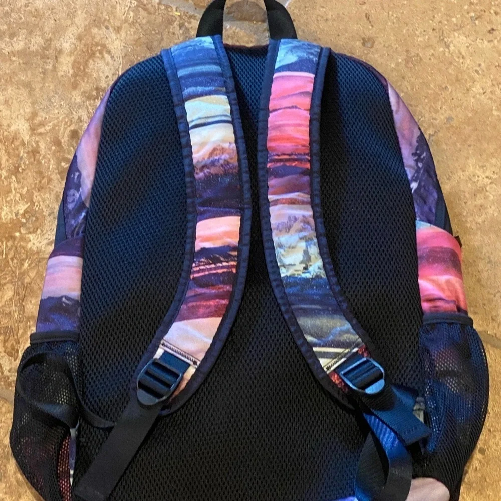 IVIVVA Lululemon Girls Multicolor Backpack